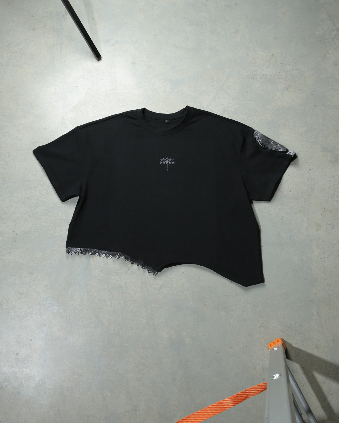 VEIL SERPENT TEE