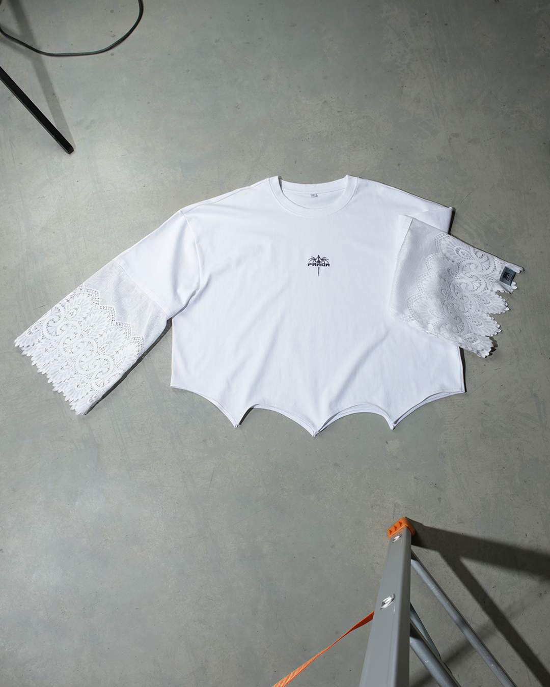 VEIL DRAGON TEE