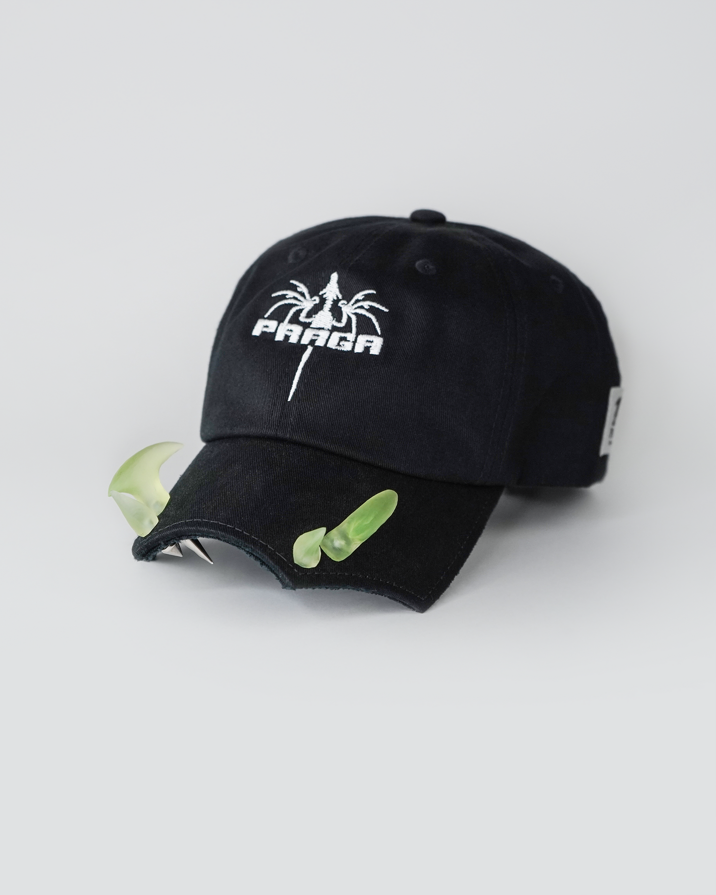URAN HORNS CAP