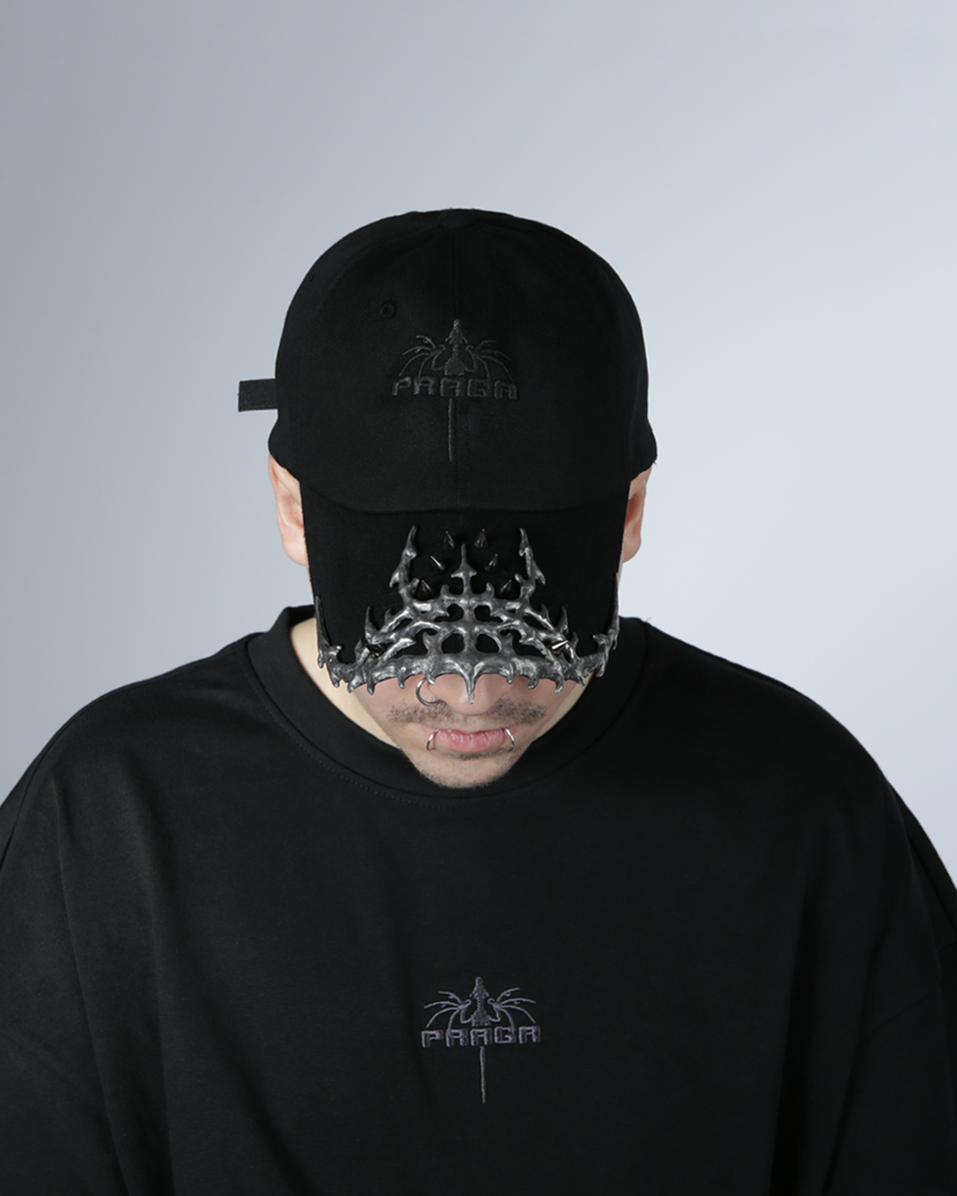BLACK METAL CAP