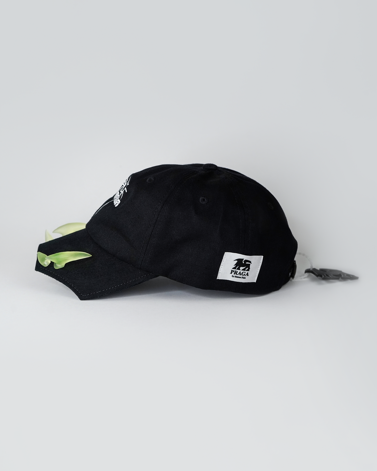 URAN HORNS CAP