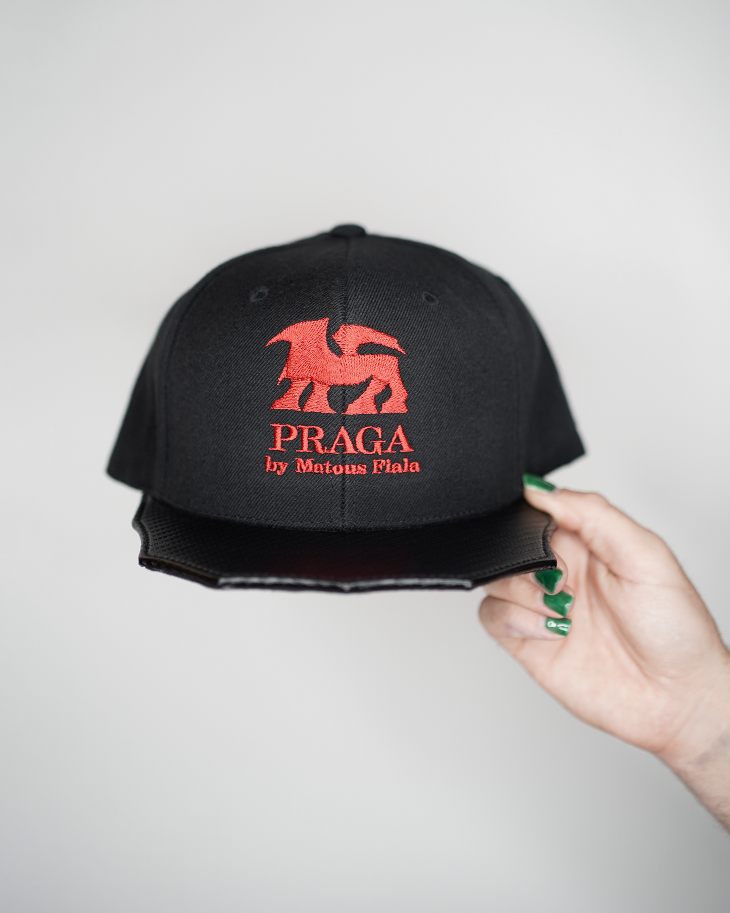 SHADOW SNAPBACK