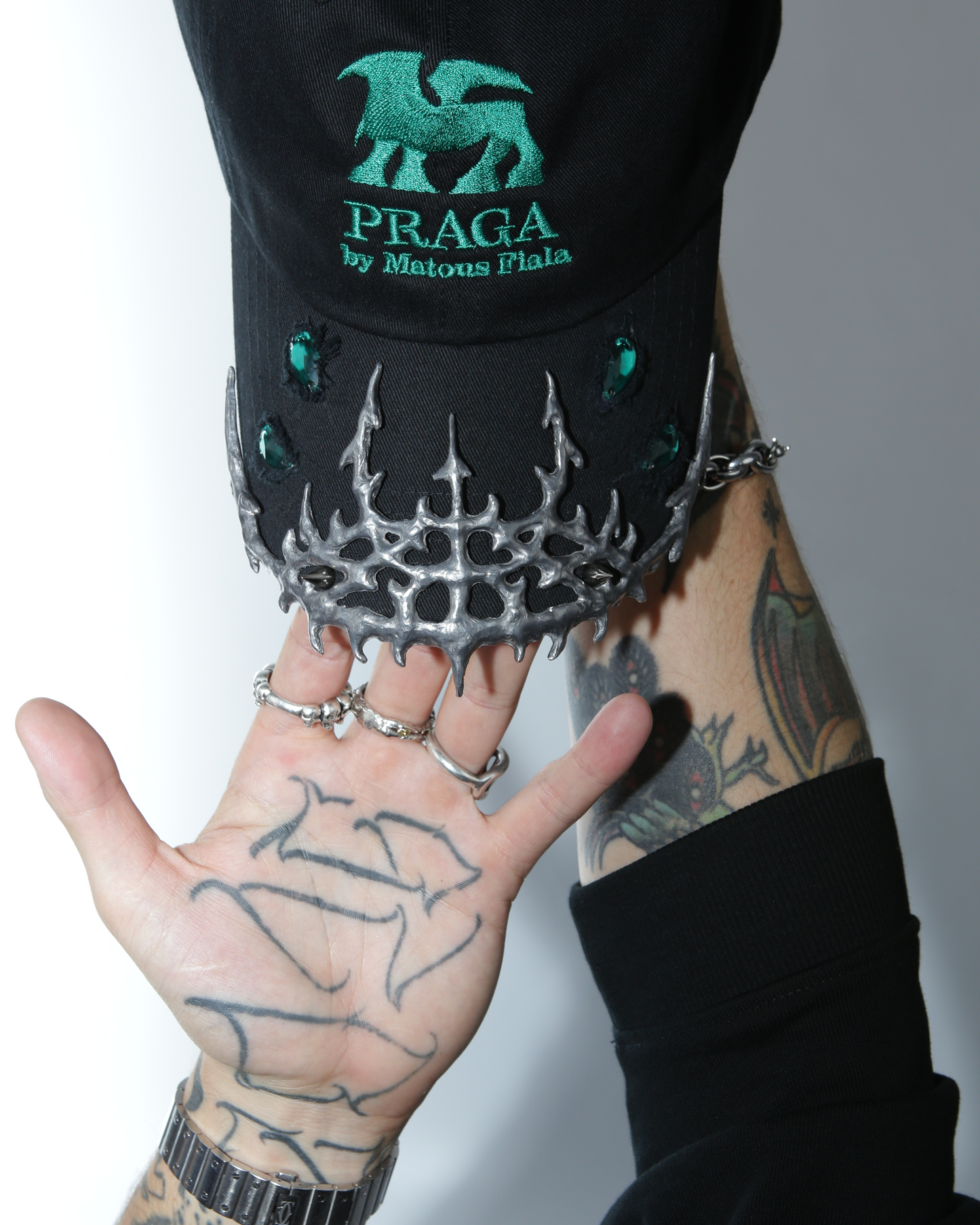 FOUR SHARDS CROWN TOUR CAP