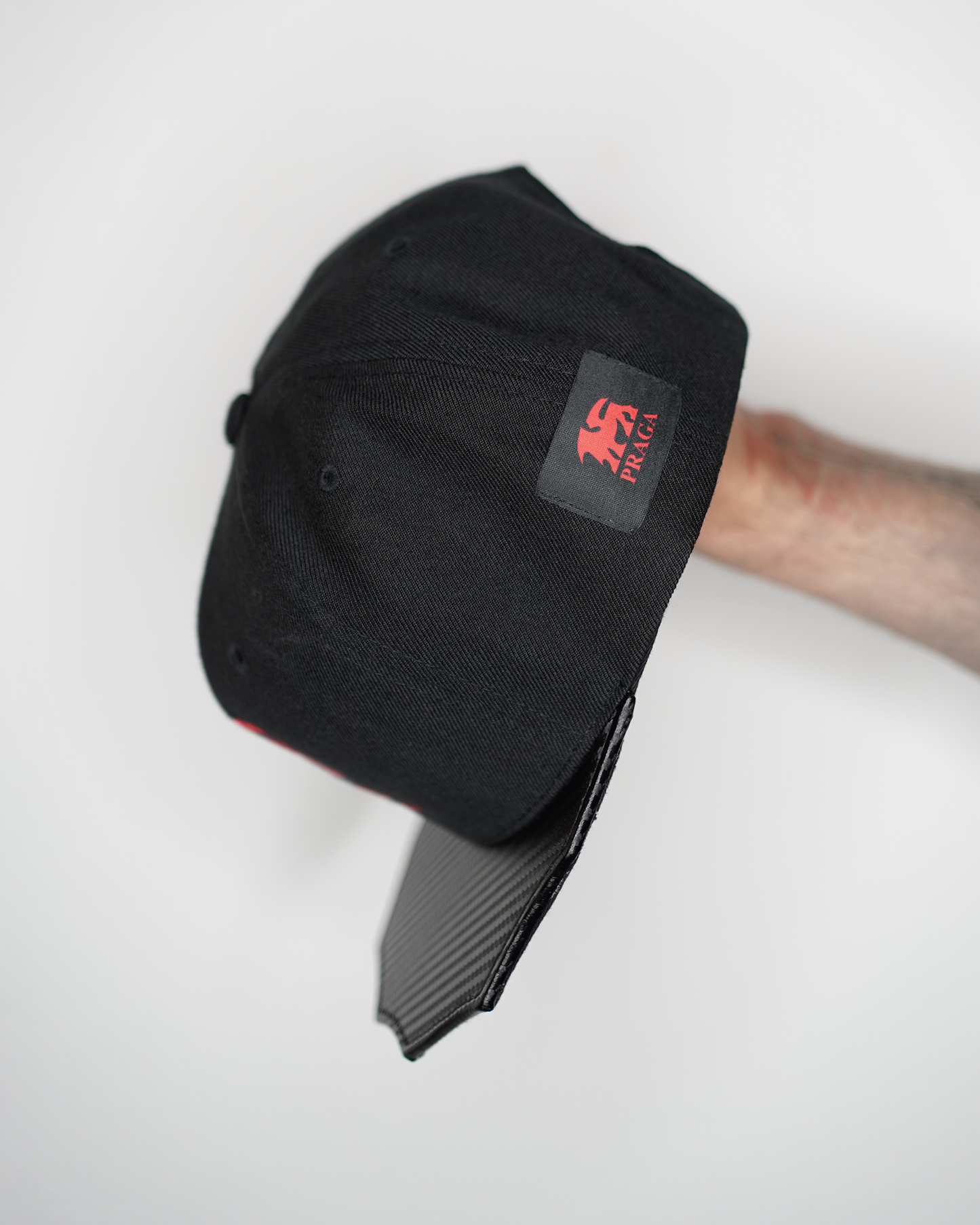 SHADOW SNAPBACK