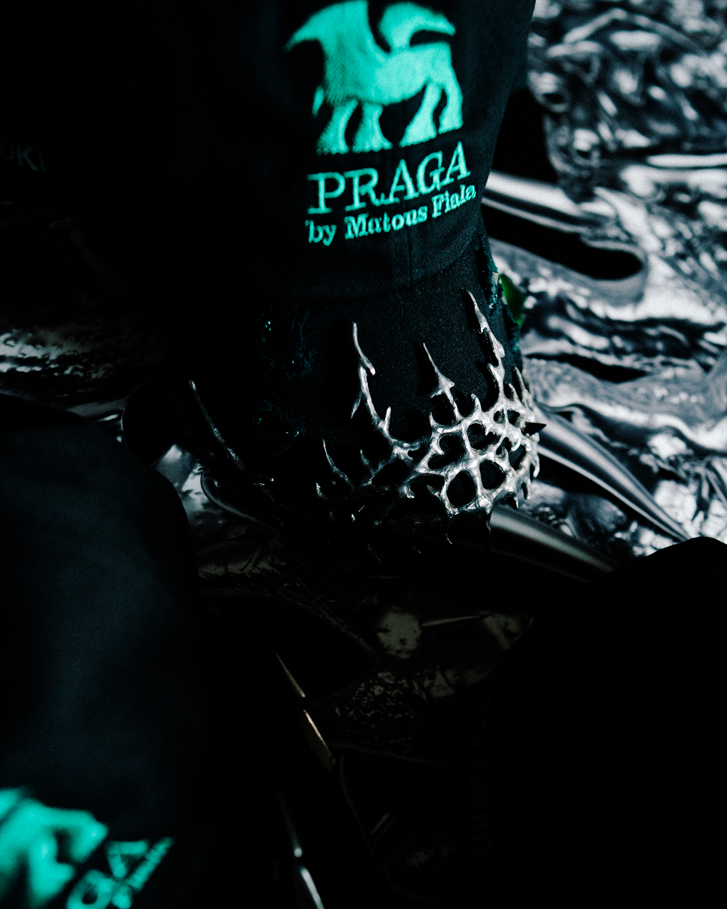 FOUR SHARDS CROWN TOUR CAP