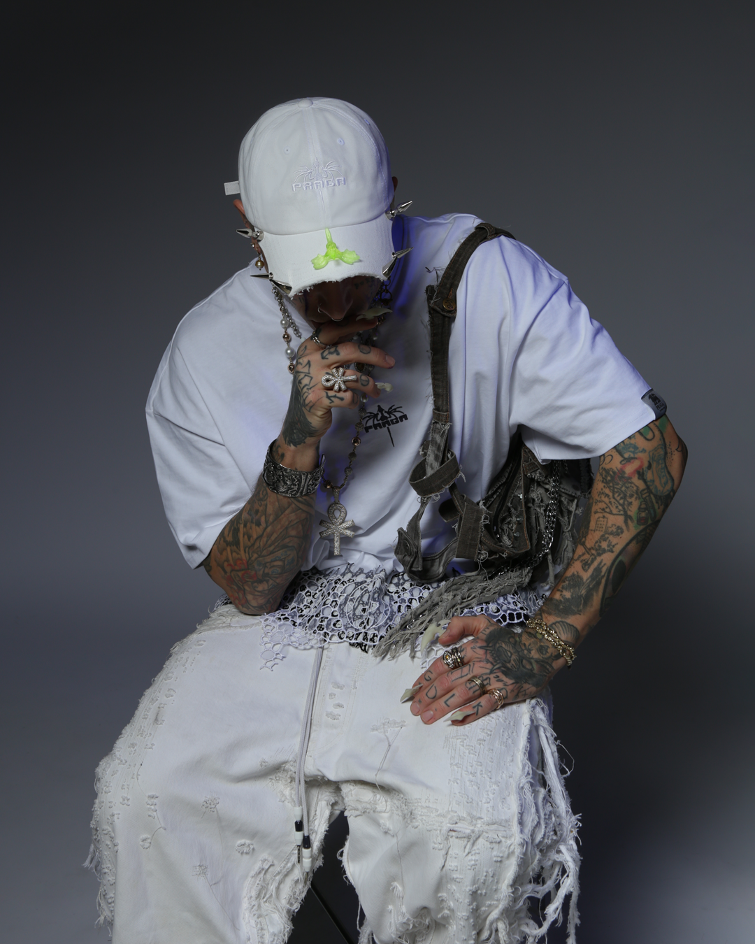 WHITE URAN DRAGON CAP