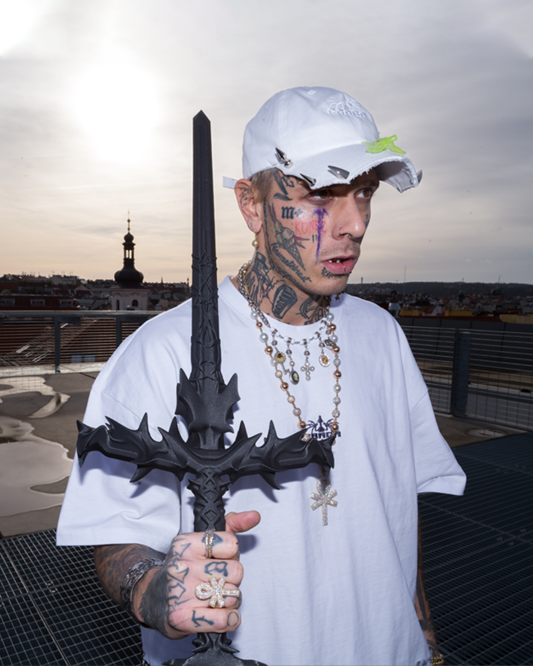 WHITE URAN DRAGON CAP